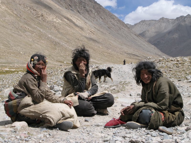 tibetanpilgrims3.jpg