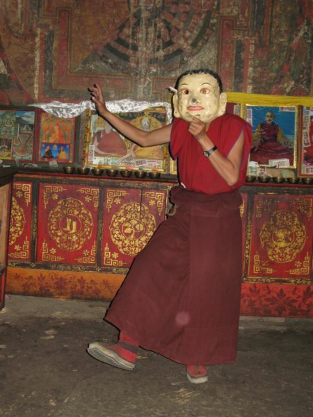 maskdance.jpg