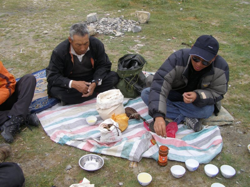picnicwithdriedyakmeattsampachilliandyakbuttertea.jpg